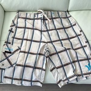 Hurley Plaid Icon Board Shorts Sz 34 EUC Drawstring closure, Velcro side pocket